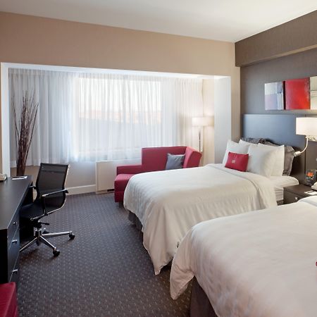 Armon Plaza Montreal Airpt, Trademark Collection By Wyndham Exterior photo