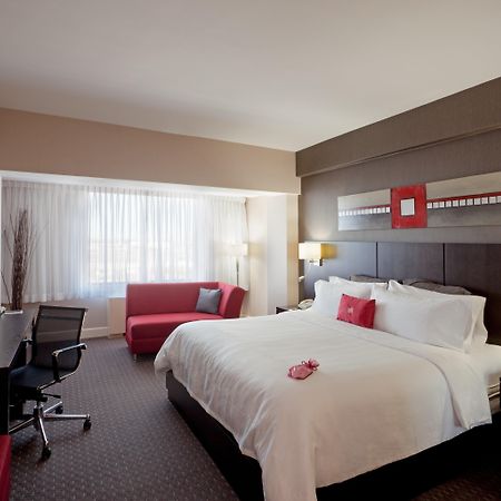 Armon Plaza Montreal Airpt, Trademark Collection By Wyndham Exterior photo