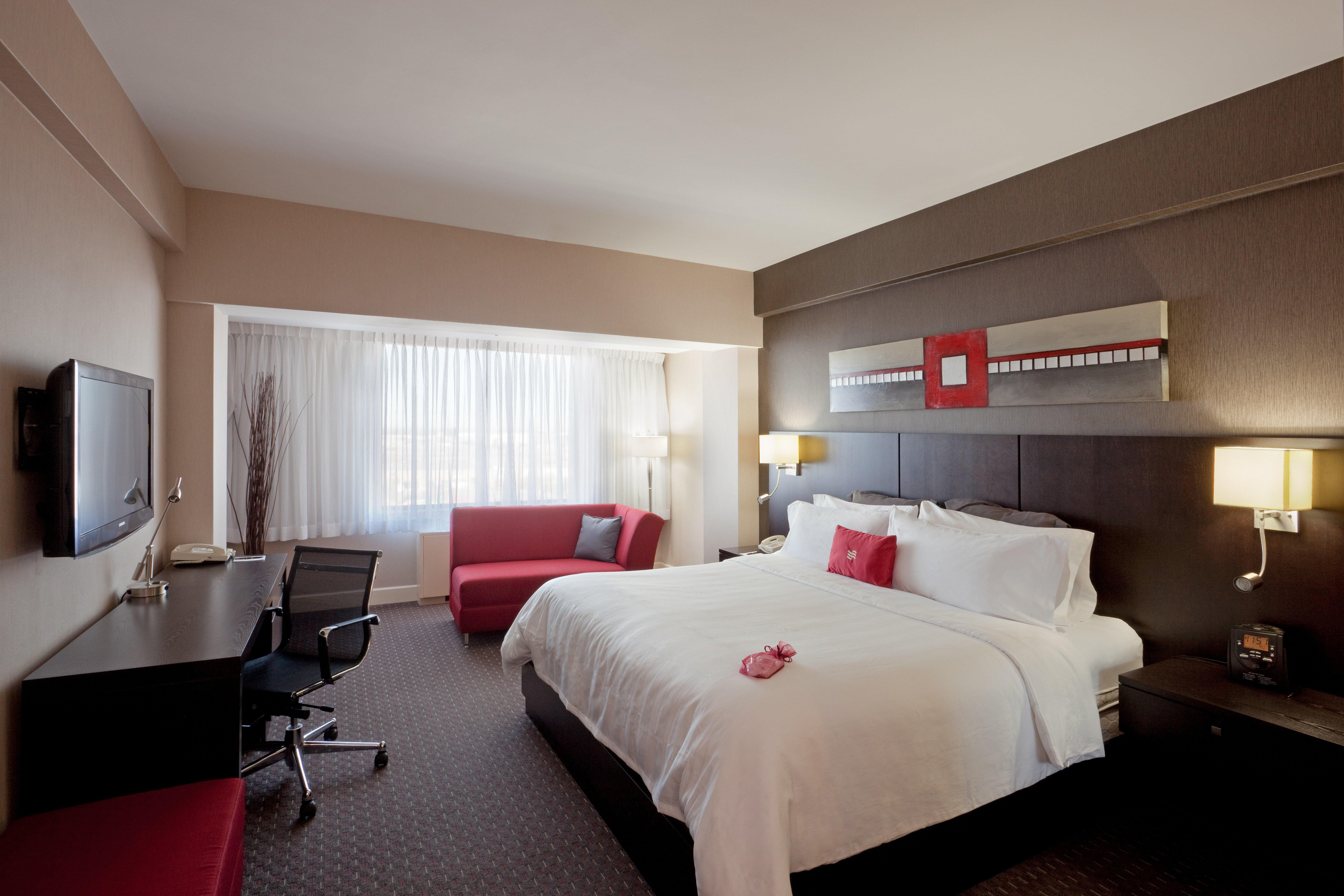 Armon Plaza Montreal Airpt, Trademark Collection By Wyndham Exterior photo