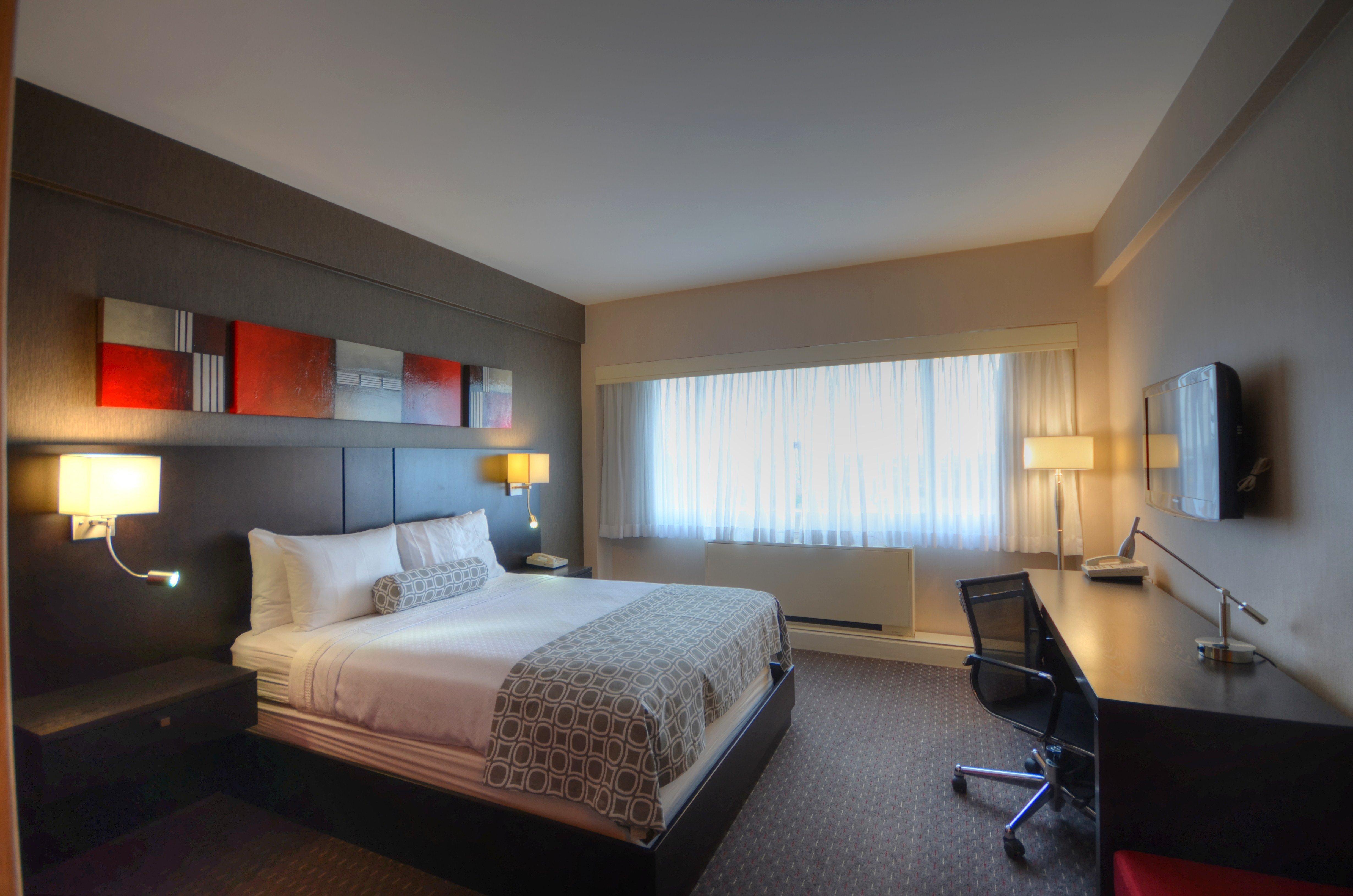 Armon Plaza Montreal Airpt, Trademark Collection By Wyndham Exterior photo
