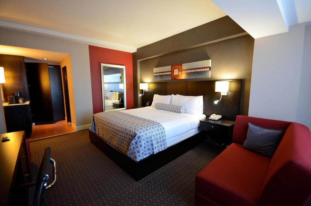 Armon Plaza Montreal Airpt, Trademark Collection By Wyndham Exterior photo