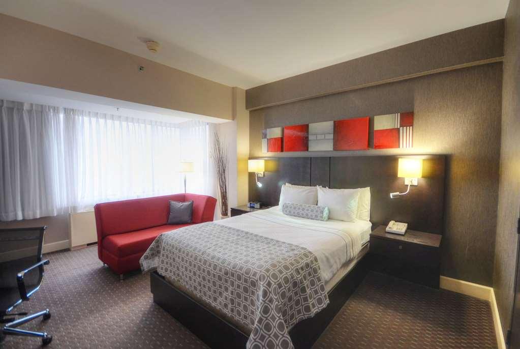 Armon Plaza Montreal Airpt, Trademark Collection By Wyndham Room photo